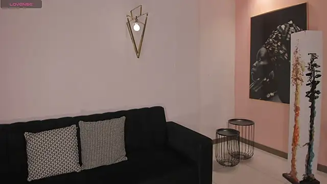 LizzHamilton   online show from 01.15.26