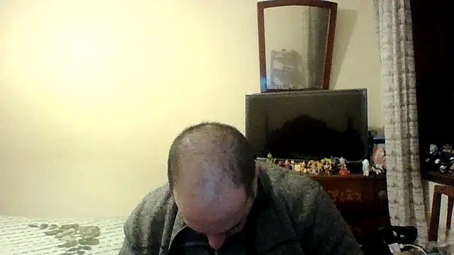 Snapshot of sstrasser chatting on 01.05.25 sstrasser online show from 01.05.25