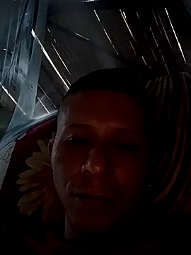 Somospareja1987 online show from 10.19.25