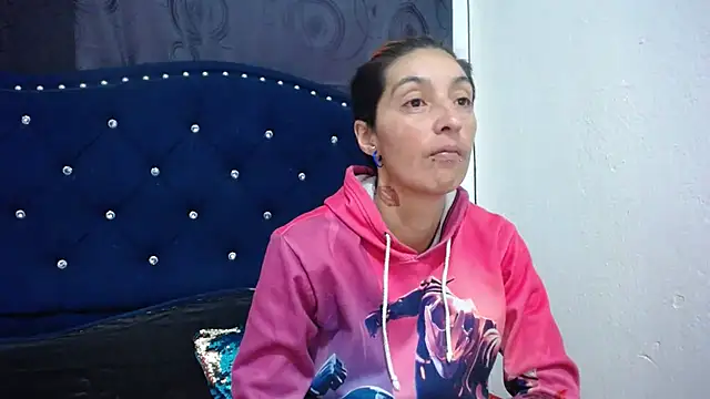 Snapshot of anyu1306 chatting on 01.23.25 anyu1306 online show from 01.23.25