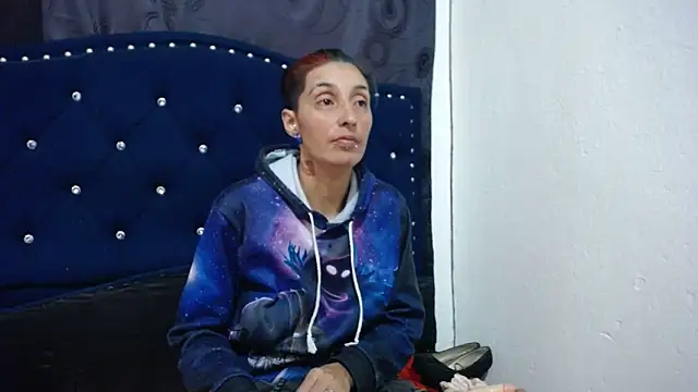 Snapshot of anyu1306 chatting on 02.19.25 anyu1306 online show from 02.19.25