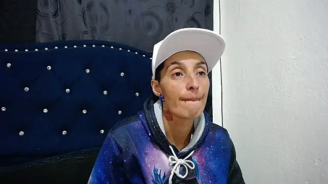 Snapshot of anyu1306 chatting on 02.26.25 anyu1306 online show from 02.26.25