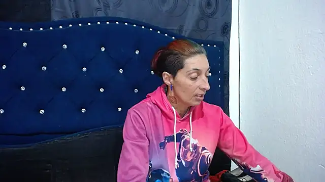 Snapshot of anyu1306 chatting on 03.08.25 anyu1306 online show from 03.08.25