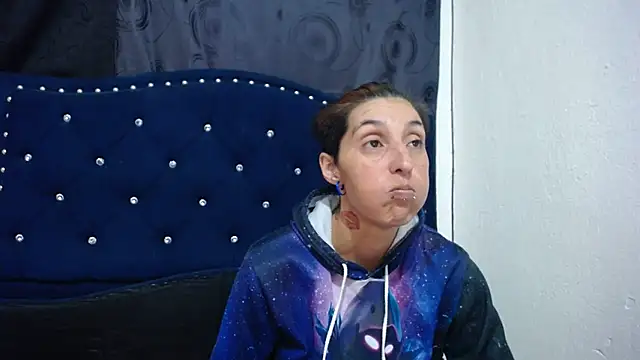 Snapshot of anyu1306 chatting on 03.22.25 anyu1306 online show from 03.22.25