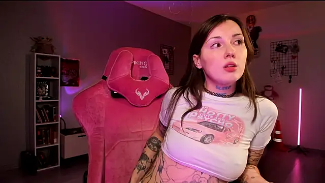 Snapshot of milky_cunt chatting on 09.25.25 milky cunt online show from 09.25.25