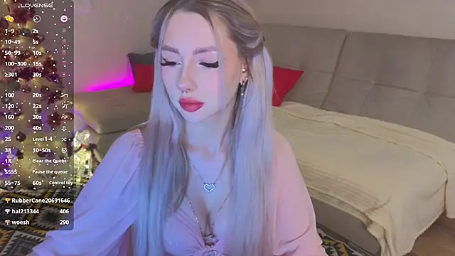 Snapshot of Lexitey chatting on 12.20.24 Lexitey online show from 12.20.24