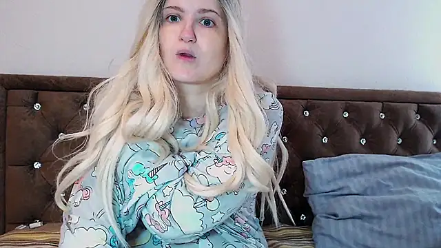Sara4uu online show from 06.13.26