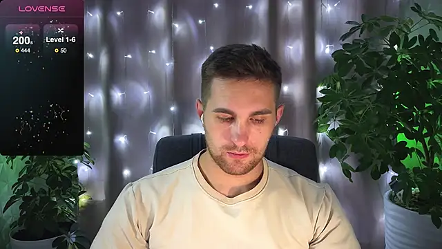 Snapshot of Sweeet__boy chatting on 02.03.25 Sweeet boy online show from 02.03.25