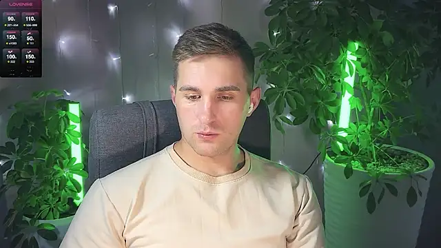 Snapshot of Sweeet__boy chatting on 03.07.25 Sweeet boy online show from 03.07.25