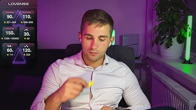 Snapshot of Sweeet__boy chatting on 09.19.25 Sweeet boy online show from 09.19.25