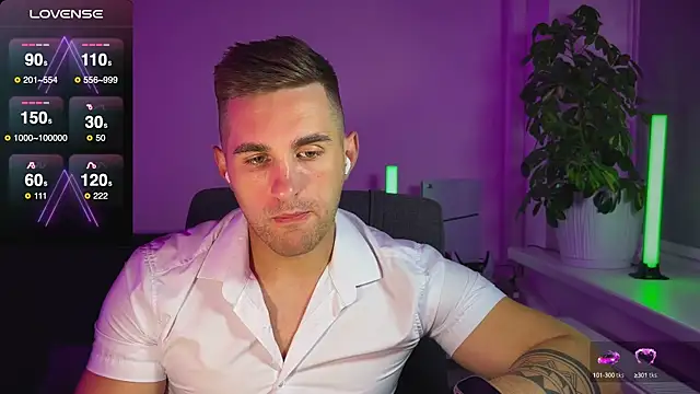 Snapshot of Sweeet__boy chatting on 09.30.25 Sweeet boy online show from 09.30.25