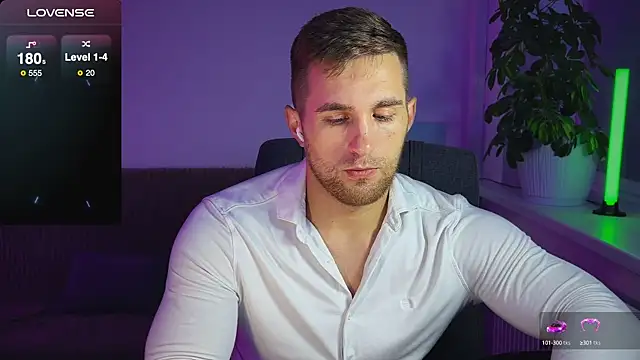 Snapshot of Sweeet__boy chatting on 10.09.25 Sweeet boy online show from 10.09.25