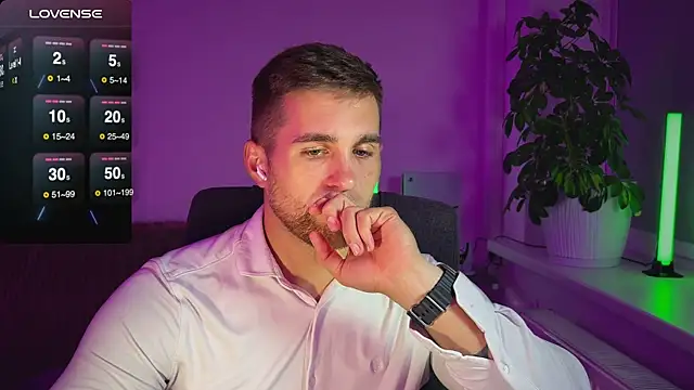 Snapshot of Sweeet__boy chatting on 10.11.25 Sweeet boy online show from 10.11.25