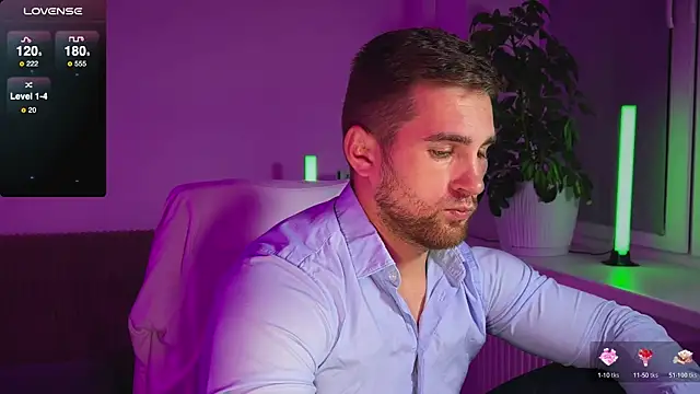 Snapshot of Sweeet__boy chatting on 10.17.25 Sweeet boy online show from 10.17.25