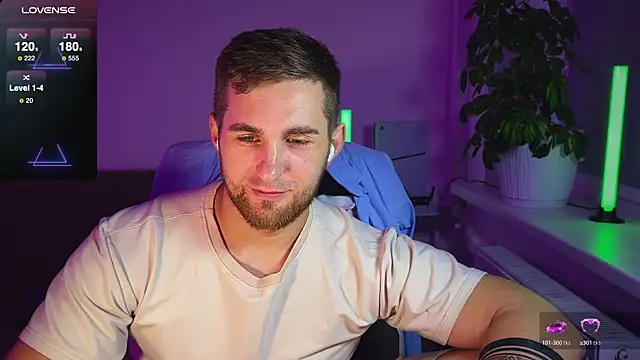 Snapshot of Sweeet__boy chatting on 10.19.25 Sweeet boy online show from 10.19.25