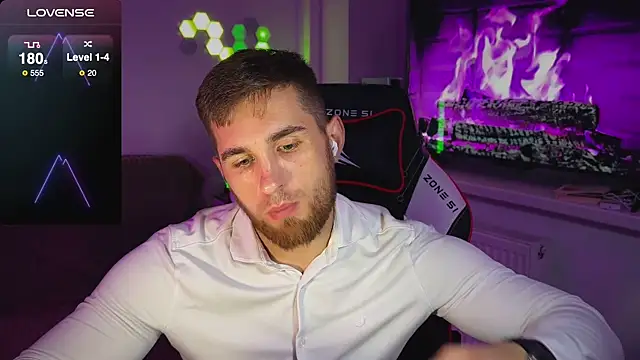 Snapshot of Sweeet__boy chatting on 11.02.25 Sweeet boy online show from 11.02.25