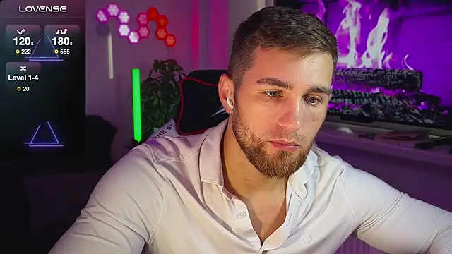 Snapshot of Sweeet__boy chatting on 11.04.25 Sweeet boy online show from 11.04.25