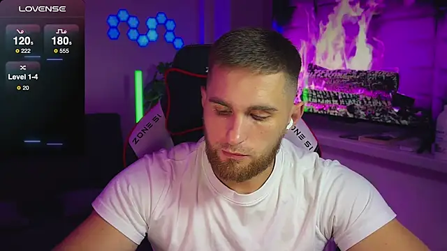 Snapshot of Sweeet__boy chatting on 11.14.25 Sweeet boy online show from 11.14.25