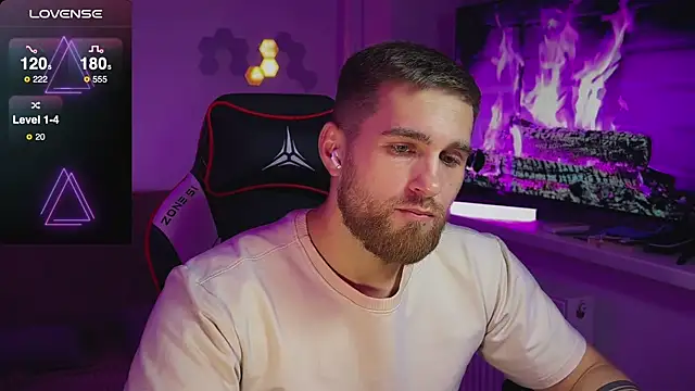 Snapshot of Sweeet__boy chatting on 11.22.25 Sweeet boy online show from 11.22.25