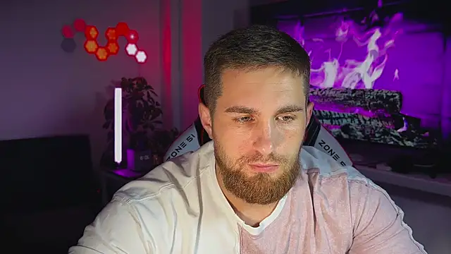 Snapshot of Sweeet__boy chatting on 12.18.25 Sweeet boy online show from 12.18.25