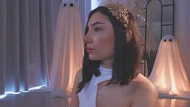 AmyArmstrong online show from 10.29.25