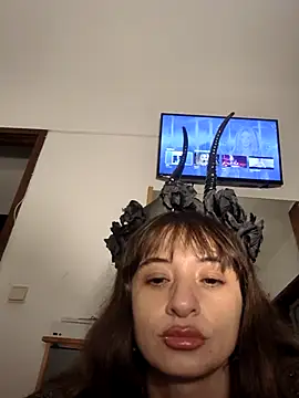 xgabyenlalunax online show from 10.31.25