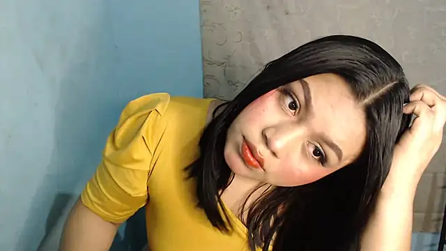 Snapshot of Candy_chloee chatting on 10.11.25 Candy chloee online show from 10.11.25