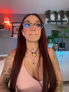 DaniDusan  online show from 11.23.25