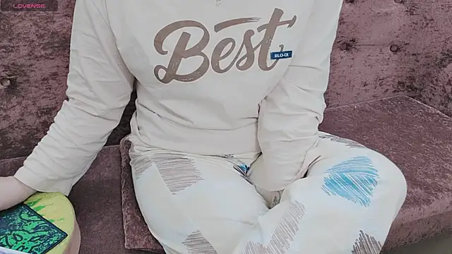 Sophie Secret online show from 11.28.25