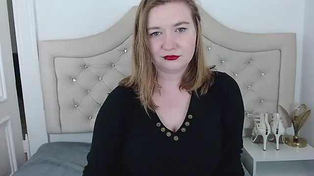 LaraDream online show from 01.24.25