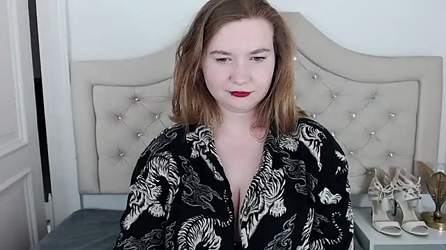 LaraDream online show from 02.06.25