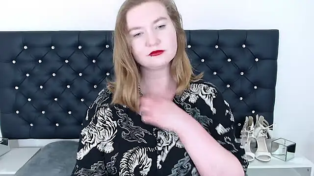 LaraDream online show from 02.21.25