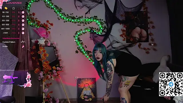 Silvia Santorskii online show from 10.20.25