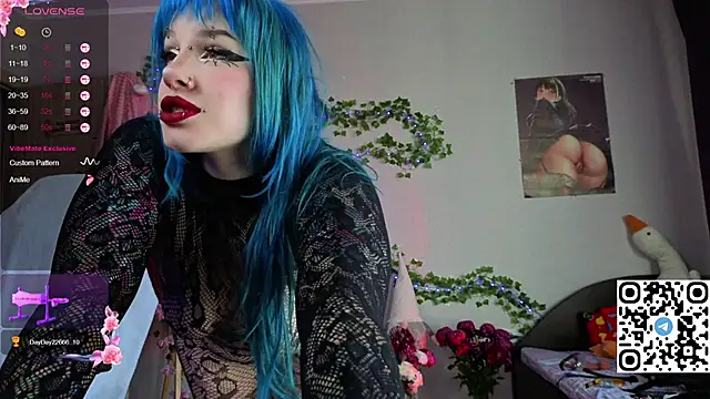 Silvia Santorskii online show from 11.17.25