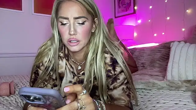 Fitnessbabe69 online show from 02.05.26